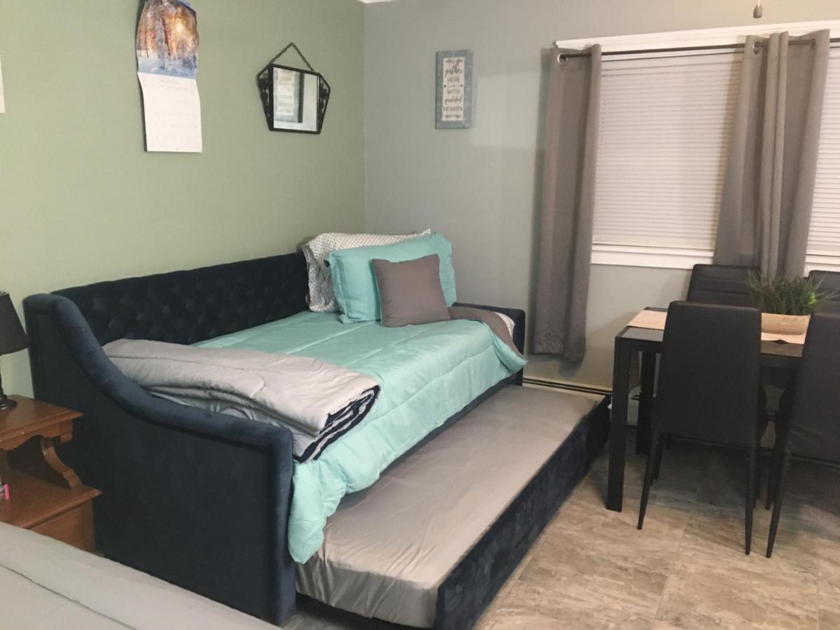 Home Away From Home, Recently Renovated North Troy Экстерьер фото